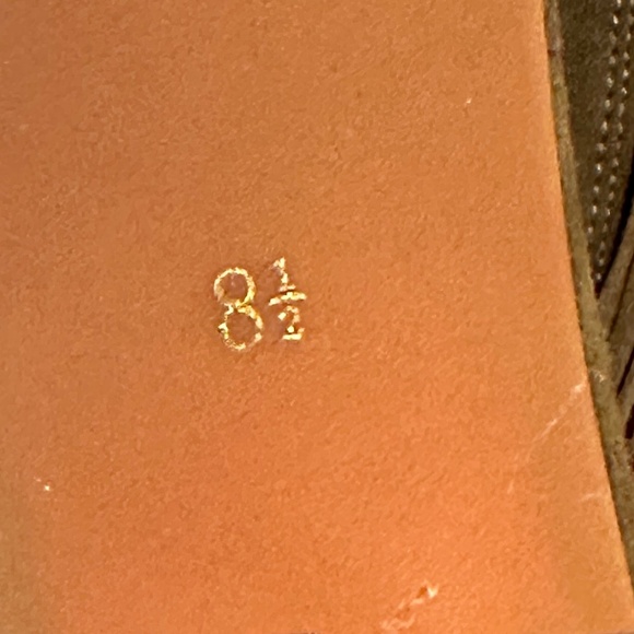 SEYCHELLES | Women's Fury Pump in Olive Green - Picture 8 of 8